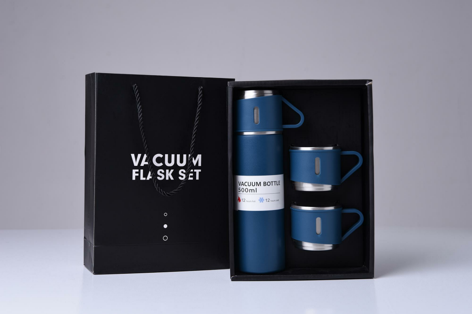 Paslanmaz Çelik Sızdırmaz Vakumlu Hediye Paketli 450ml 3 Bardaklı Termos Seti Çay Kahve Termosu