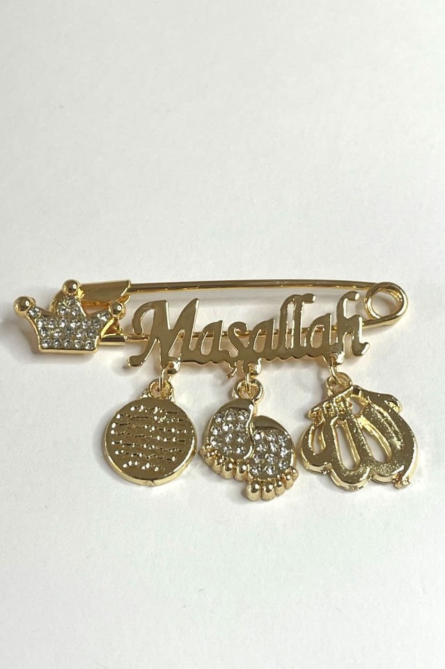 Maşallah Yazılı Altın Renkli Bebek Yaka İğnesi Beyaz