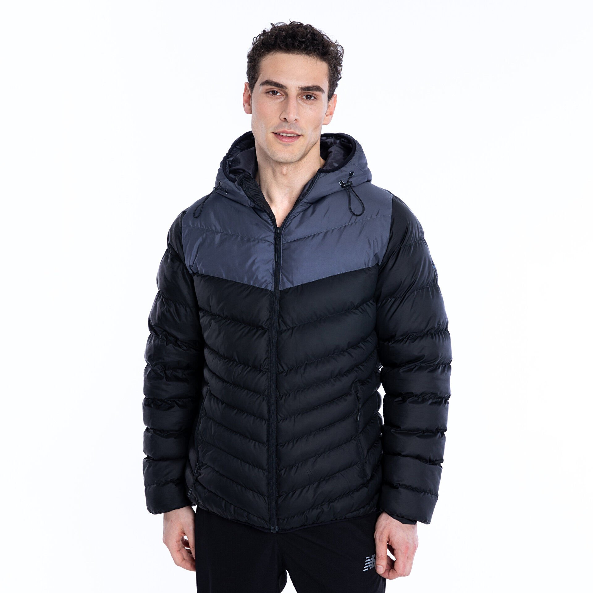 Siyah Erkek Spor Kapşonlu Mont MNJ3233